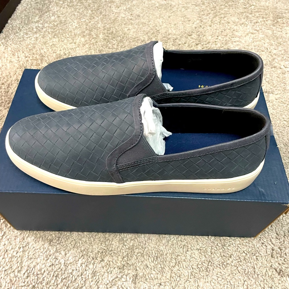 Brand New Cole Hann Women’s Navy Blue Sneaker size 10